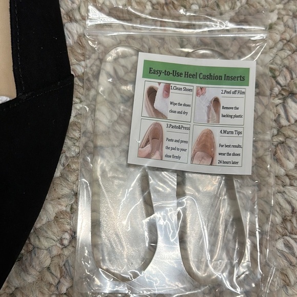 Ataiwee black velvet flats size 10 NWOT - Picture 2 of 8